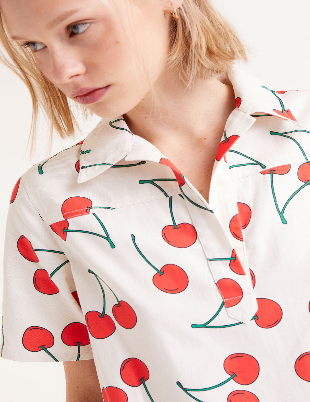 Vestido Compañía Fantástica Corto Estampado De Cerezas