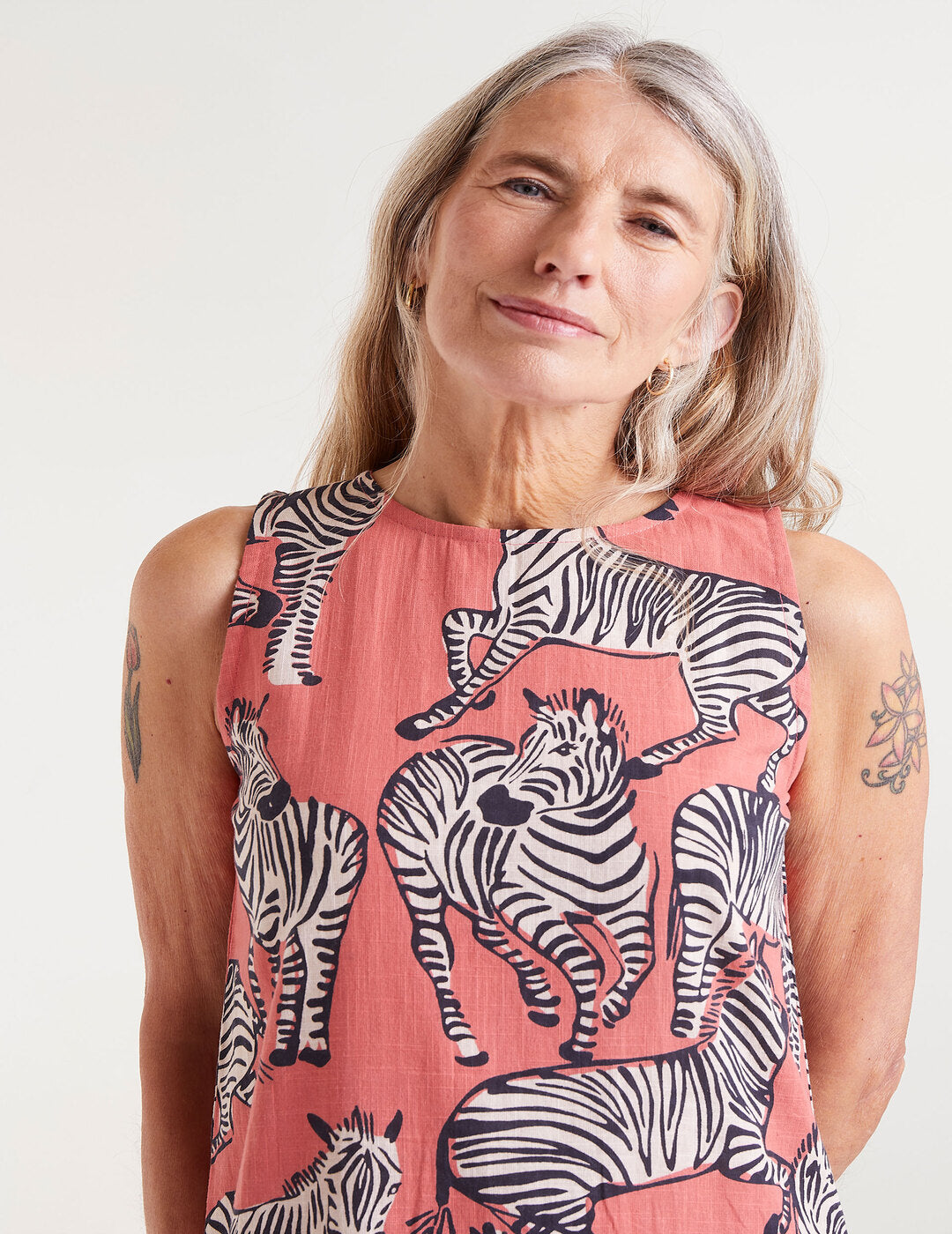 Vestido Compañía Fantástica  Midi Estampado Safari