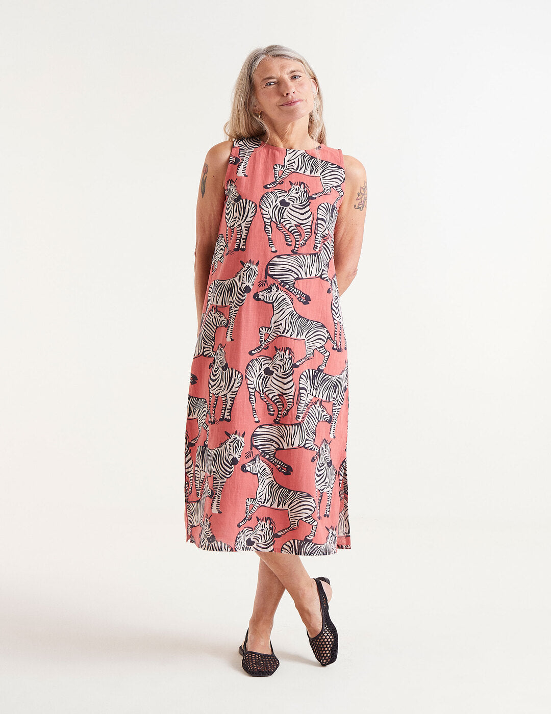 Vestido Compañía Fantástica  Midi Estampado Safari