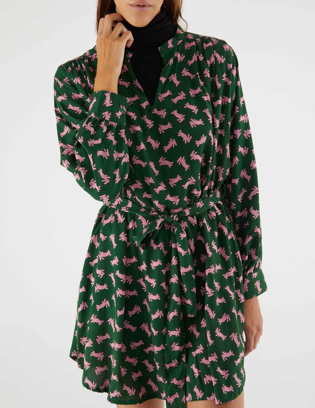 Vestido Compañía Fantástica Corto Con Cinturón y Estampado De Conejos