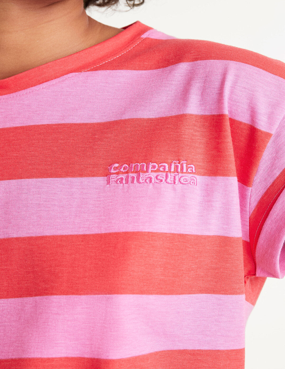 Camiseta Compañía Fantástica Rayas Rojo y Rosa