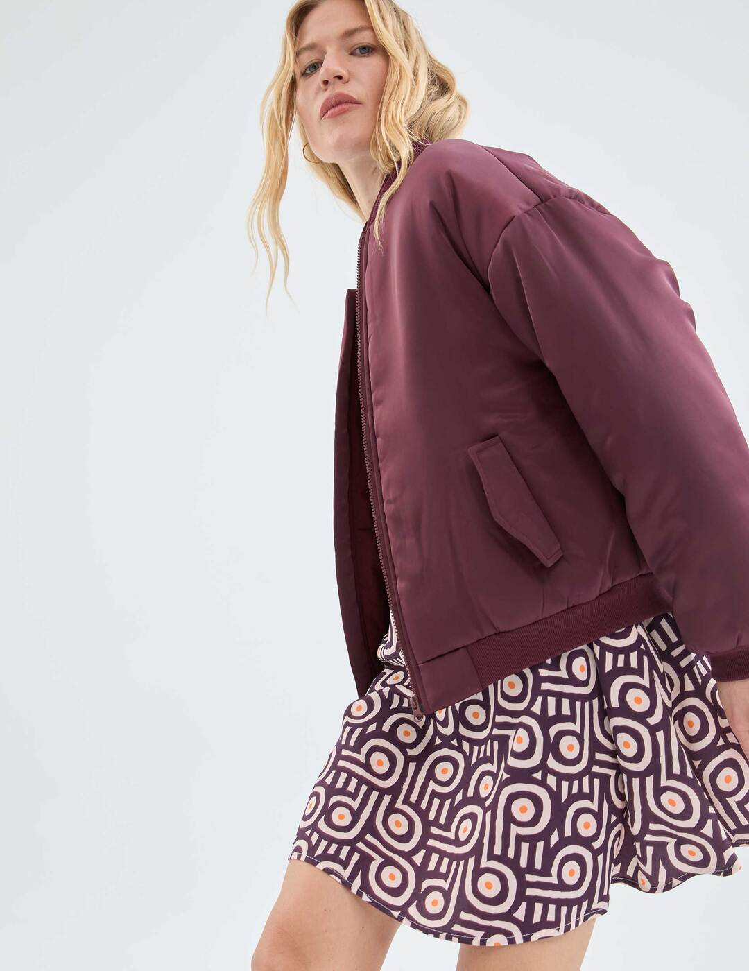 Vestido Compañía Fantástica Corto Evasé con Estampado Geométrico Retro