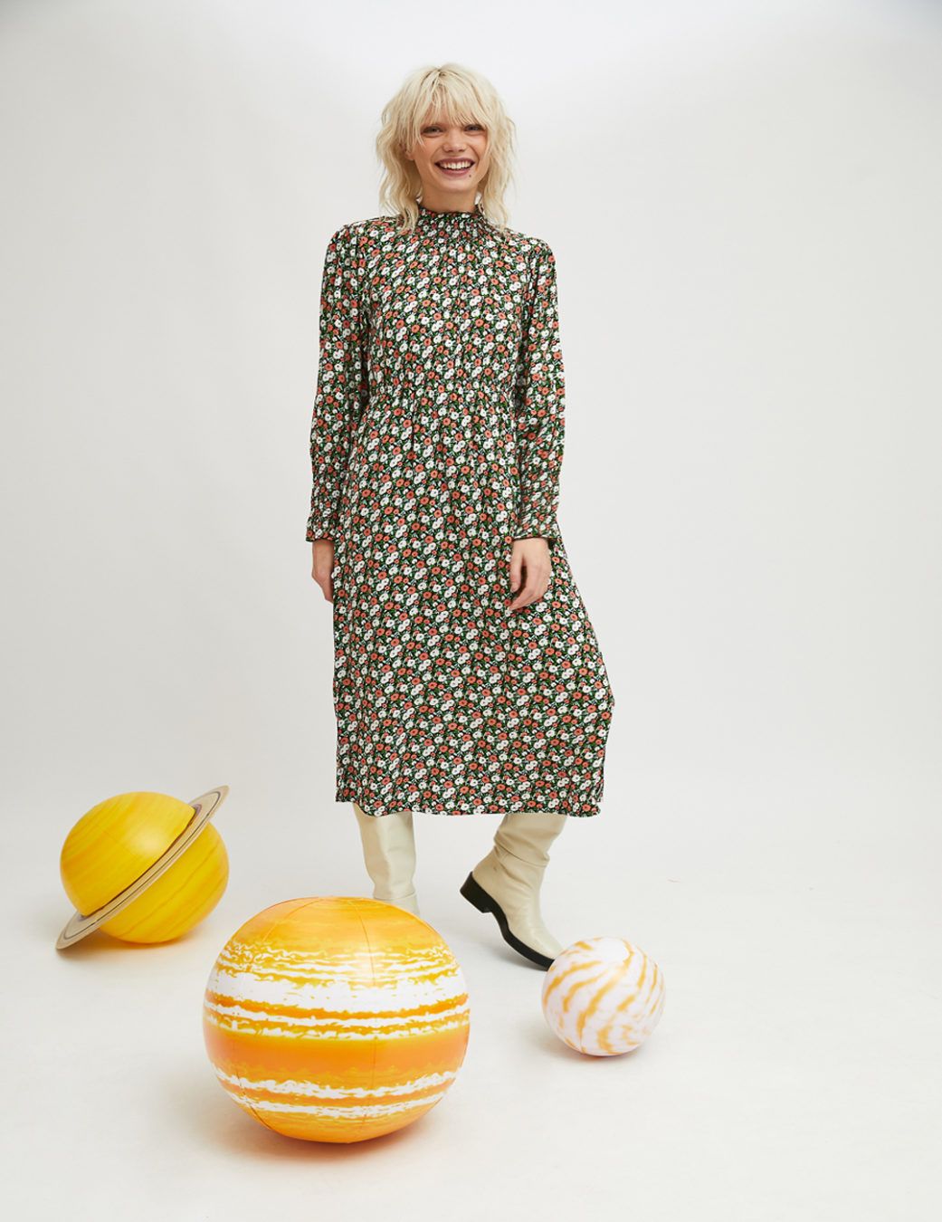 Vestido Compañí­a Fantástica Midi Con Volantes estámpado De Flo